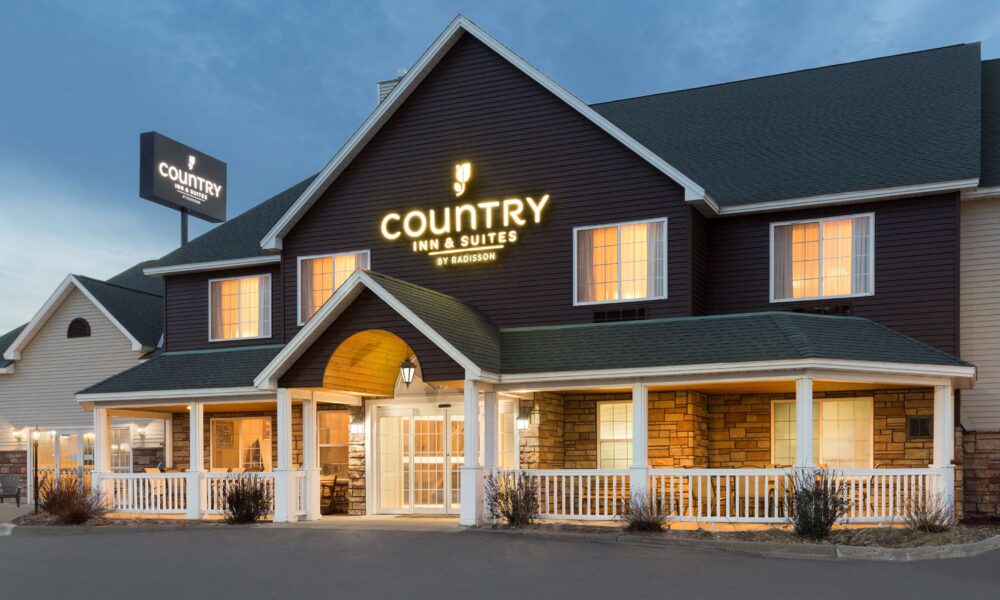 Country Inn & Suites