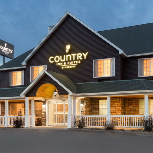 Country Inn & Suites