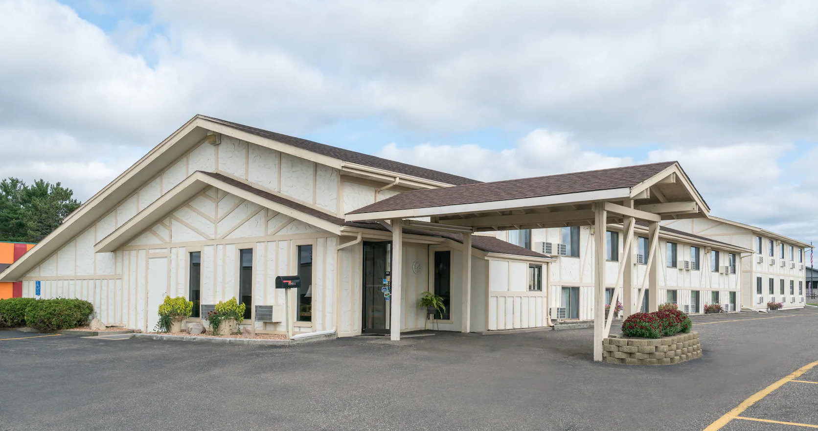 Super 8 Hotel exterior