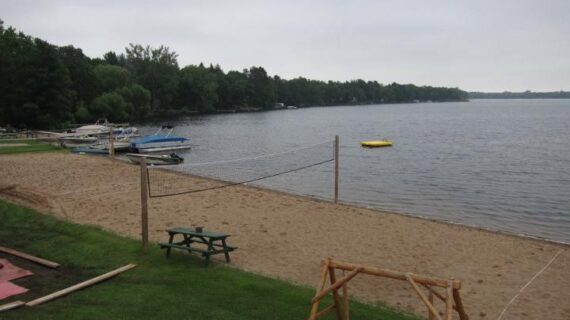 Laurie's Lakeside Resort
