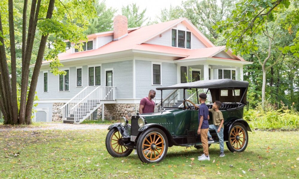 Family with Charles Lindbergh's Car